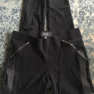 One 5 One black leggings